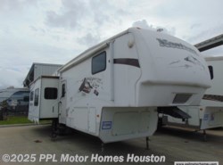 Used 2009 Keystone Montana Hickory 3400RL available in Houston, Texas