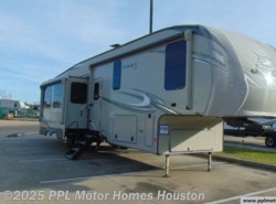 Used 2020 Jayco Eagle 347BHOK available in Houston, Texas