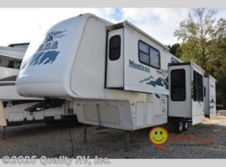 Used 2004 Keystone Montana 3685FL available in Linn Creek, Missouri
