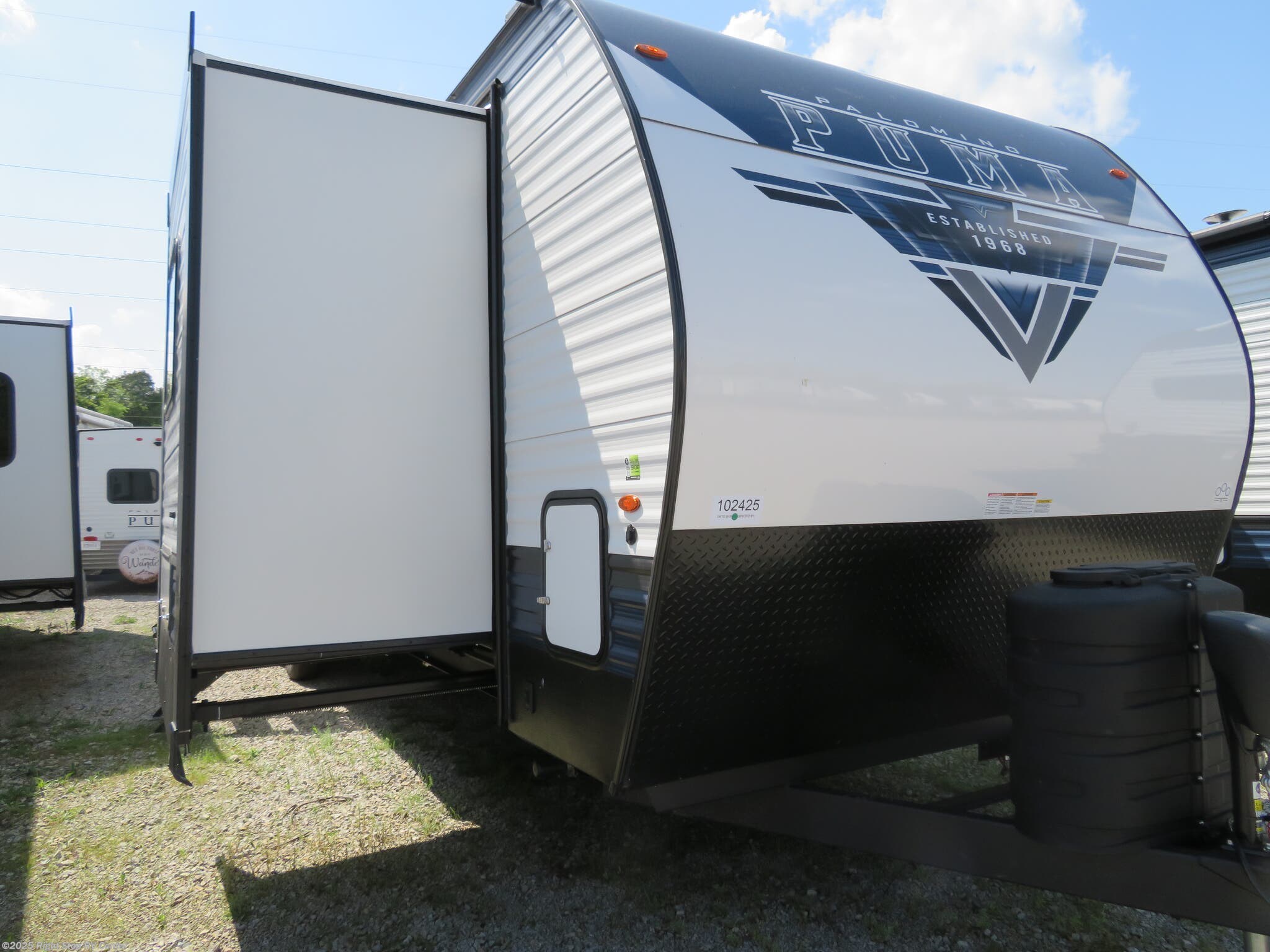 New 2024 Palomino Puma 32BHQS available in Lebanon Junction, Kentucky