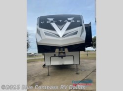 New 2022 Dutchmen Voltage 3551 available in Mesquite, Texas