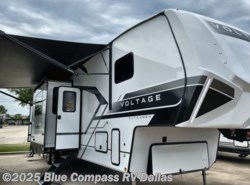 New 2025 Dutchmen Voltage V-Series 3850 available in Mesquite, Texas