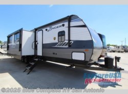 New 2019 CrossRoads Zinger ZR333DB available in San Antonio, Texas