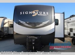 New 2020 Forest River Rockwood Signature Ultra Lite 8332SB available in San Antonio, Texas