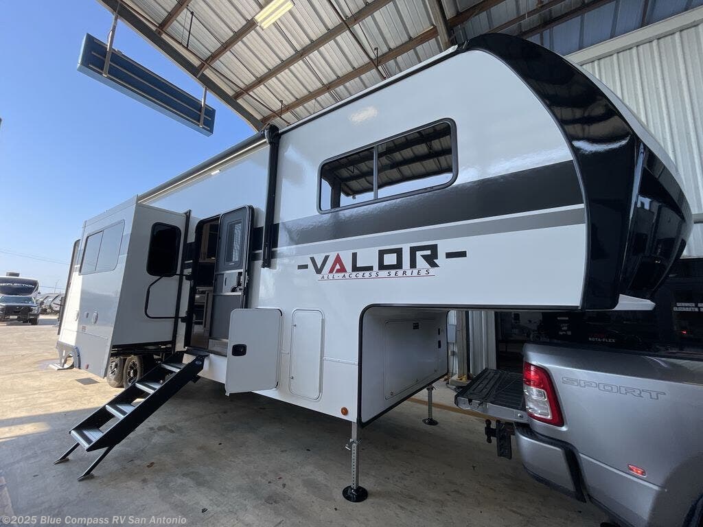 New 2026 Alliance RV Valor All-Access 32A10 available in San Antonio, Texas
