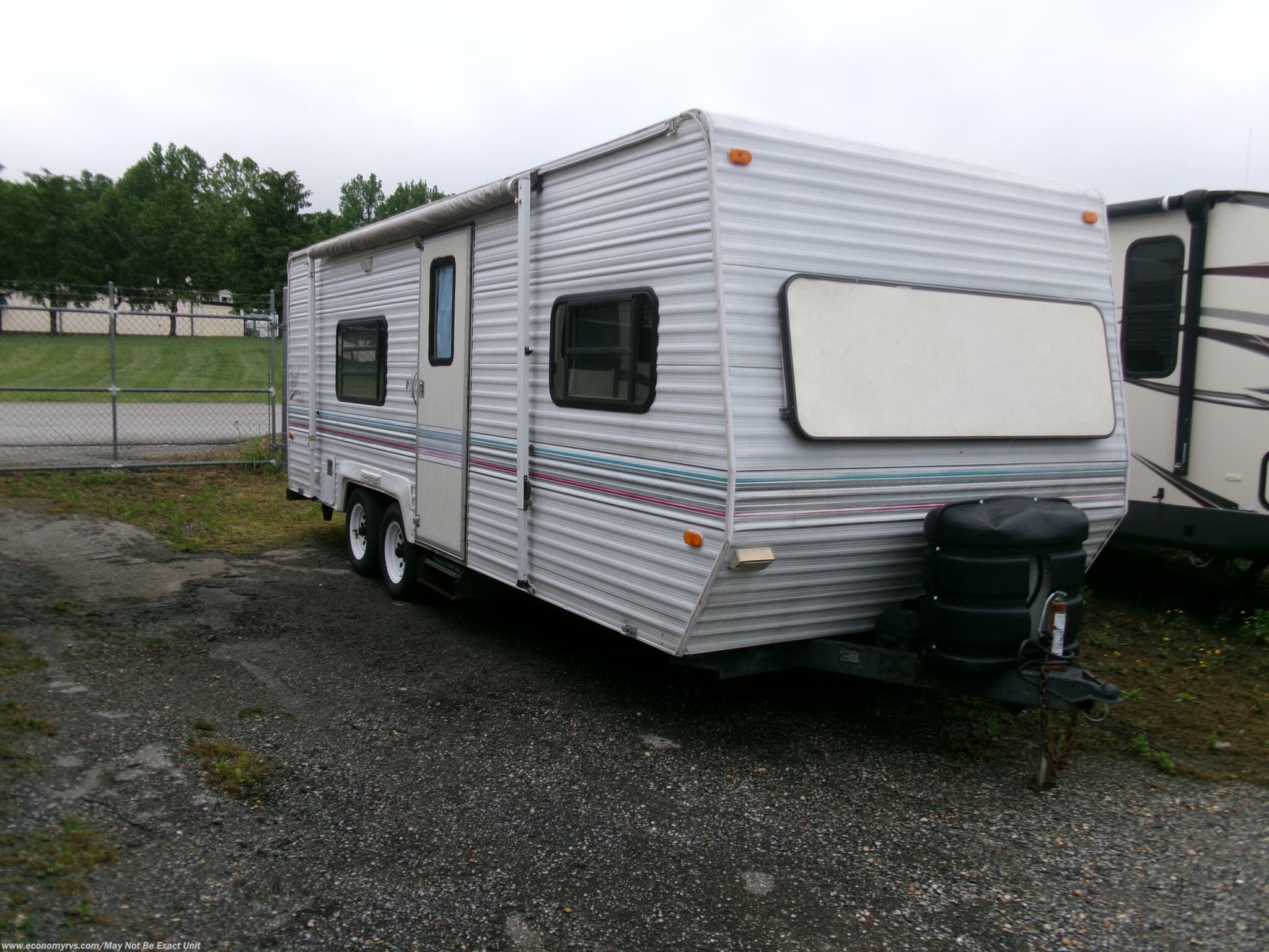 Used 1995 Skyline Nomad 2210 available in Mechanicsville, Maryland
