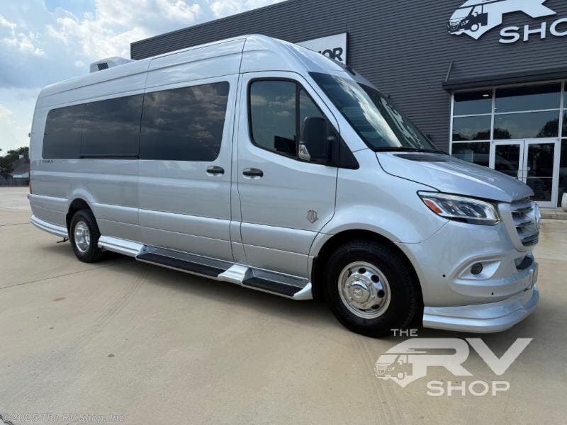 New 2025 OGV Luxury Coach V-Cruise 10OB available in Baton Rouge, Louisiana