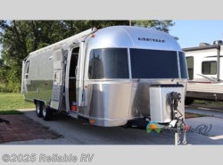 New 2026 Airstream Globetrotter 30RB available in Springfield, Missouri