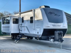 Used 2025 Highland Ridge Light 321BHS available in Fort Worth, Texas