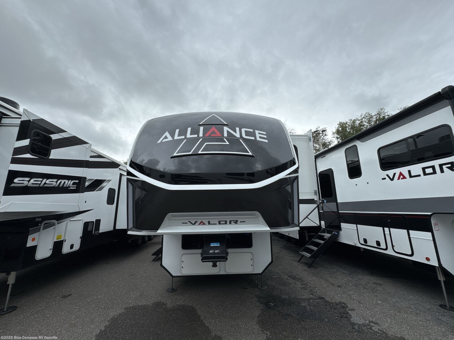 New 2025 Alliance RV Valor 40V13 available in Ringgold, Virginia
