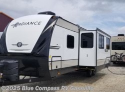 New 2020 Cruiser RV Radiance Ultra-Lite R-28QD available in Gassville, Arkansas
