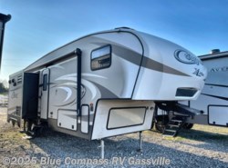 Used 2016 Keystone Cougar X-Lite 28DBI available in Gassville, Arkansas