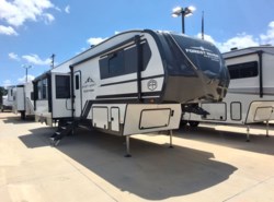 New 2025 East to West Blackthorn 3700BH-OK available in Strafford, Missouri