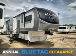 New 2025 Alliance RV Valor 40V13 available in Strafford, Missouri