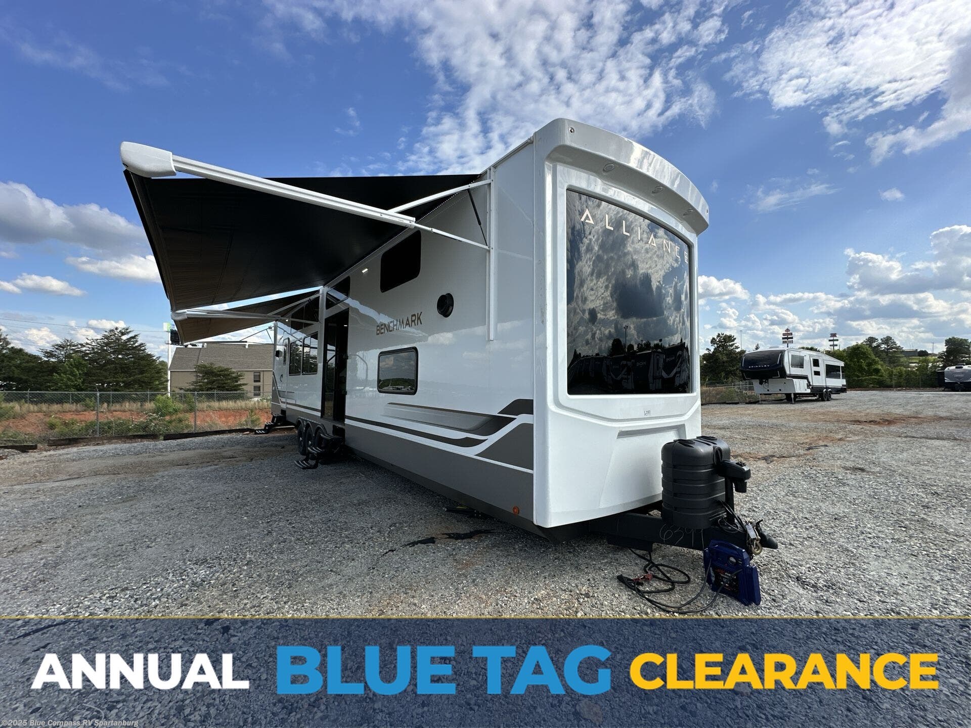 New 2025 Alliance RV Benchmark 44LFT available in Duncan, South Carolina