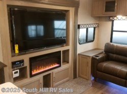 New 2020 Coachmen Freedom Express Liberty Edition 324RLDS available in Puyallup, Washington