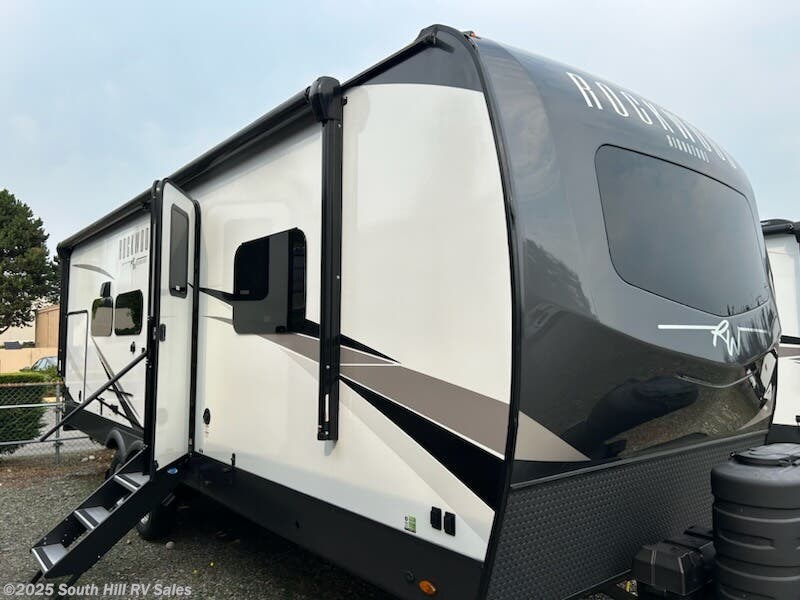 New 2024 Forest River Rockwood Signature 8265kbs available in Puyallup, Washington