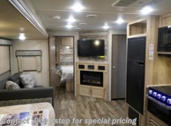 New 2020 Coachmen Catalina Legacy Edition 303QBCK available in Southaven, Mississippi
