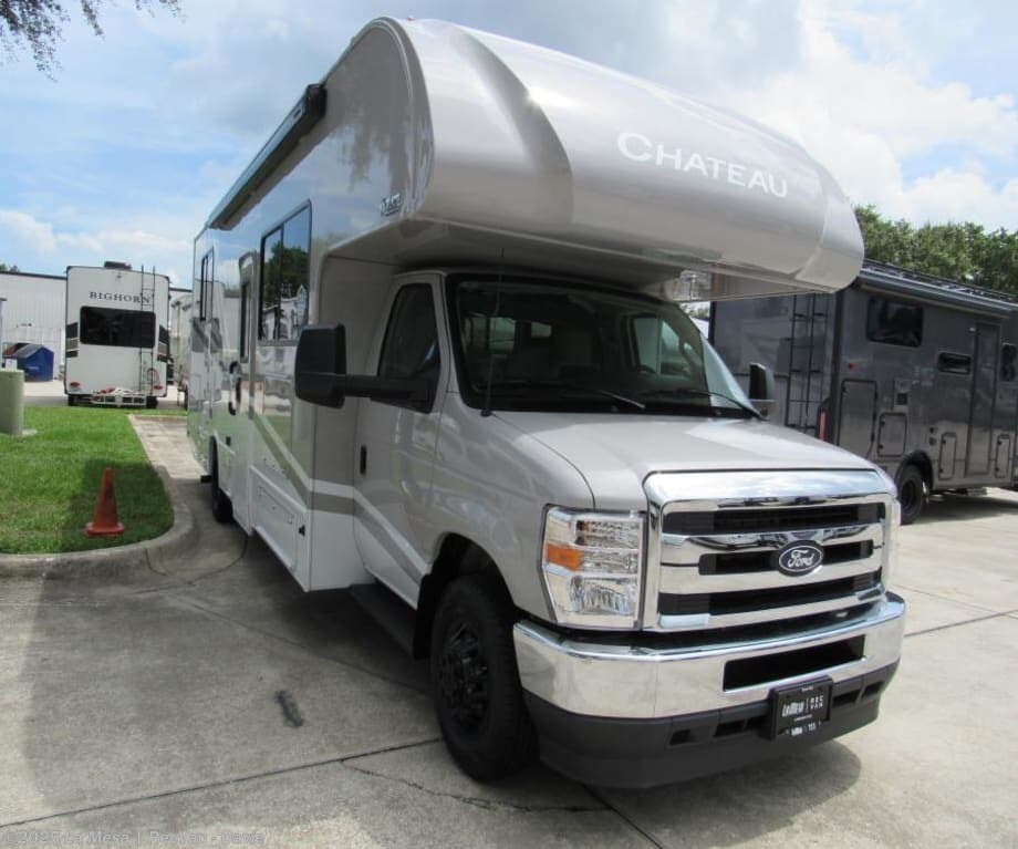 New 2026 Thor Motor Coach Chateau 28Z-PP available in Davie, Florida