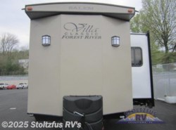 New 2019 Forest River Salem Villa Series 402QBQ Classic available in Adamstown, Pennsylvania