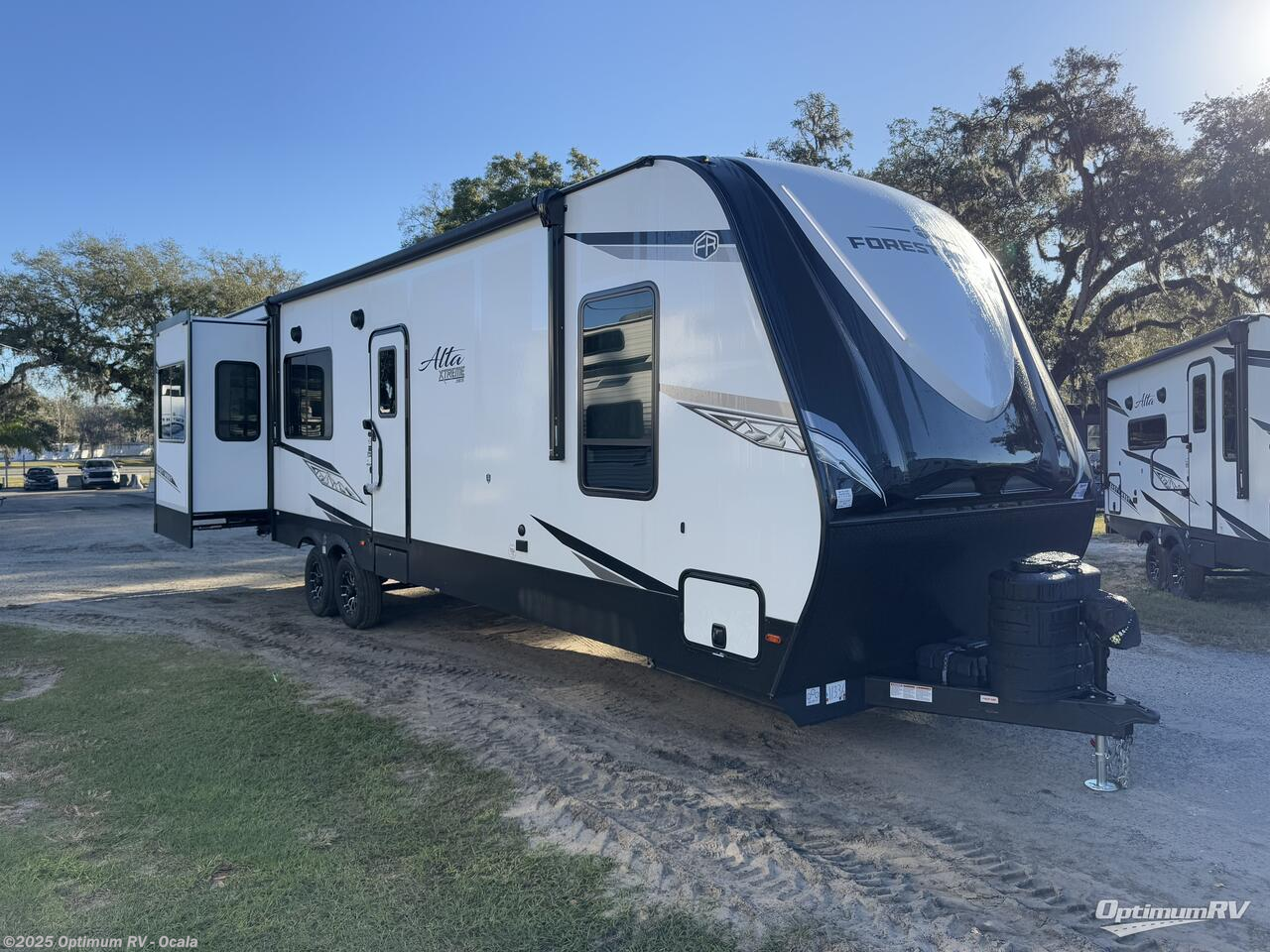 New 2025 East to West Alta 3250KXT available in Ocala, Florida