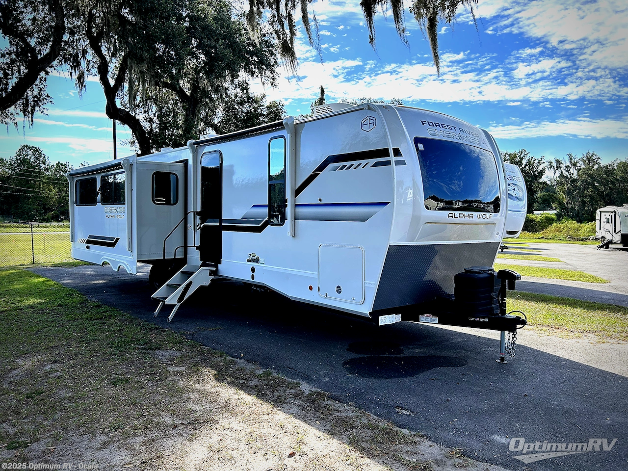 New 2026 Forest River Cherokee Alpha Wolf 26RL available in Ocala, Florida
