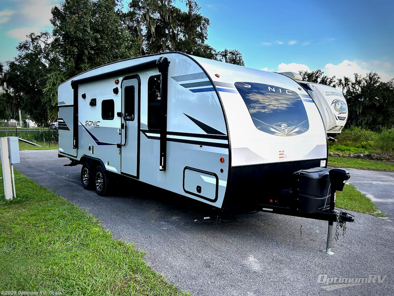 Used 2022 Venture RV Sonic SN220VRB available in Ocala, Florida