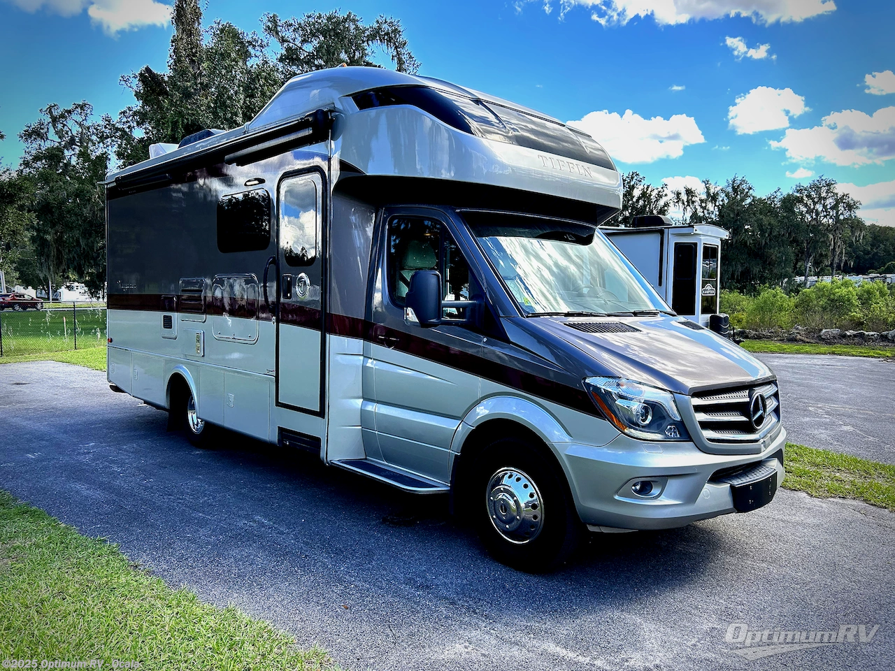 Used 2019 Tiffin Wayfarer 24QW available in Ocala, Florida