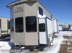 New 2018 Forest River Salem Villa 42DL available in Paynesville, Minnesota