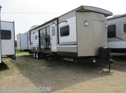 New 2019 Forest River Salem Villa Classic 402QBQ available in Paynesville, Minnesota