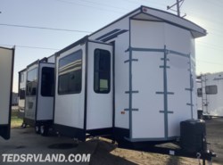 New 2021 Forest River Salem Grand Villa 42FK available in Paynesville, Minnesota