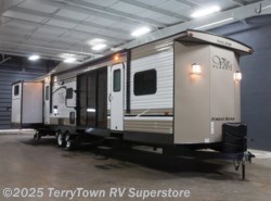 New 2018 Forest River Salem Villa Classic 402QBQ available in Grand Rapids, Michigan