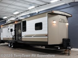New 2018 Forest River Salem Villa Classic 426-2BLTD available in Grand Rapids, Michigan