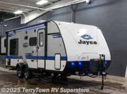 New 2018 Jayco Jay Feather X213 available in Grand Rapids, Michigan