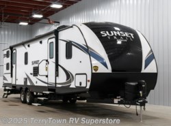 New 2018 CrossRoads Sunset Trail Super Lite 336BH available in Grand Rapids, Michigan