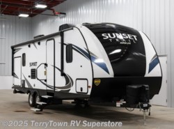 New 2019 CrossRoads Sunset Trail Super Lite 253RB available in Grand Rapids, Michigan