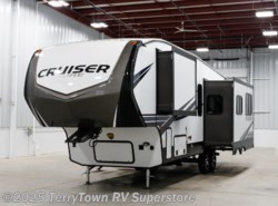 New 2019 CrossRoads Cruiser Aire 28RD available in Grand Rapids, Michigan