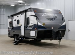 New 2019 CrossRoads Zinger Lite ZR211RD available in Grand Rapids, Michigan
