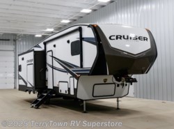 New 2020 CrossRoads Cruiser Aire 28RD available in Grand Rapids, Michigan