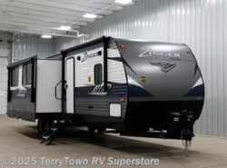New 2020 CrossRoads Zinger 333DB available in Grand Rapids, Michigan