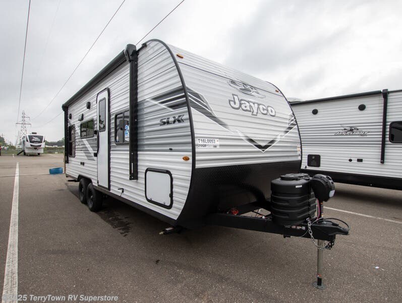 New 2026 Jayco Jay Flight SLX 210QB available in Grand Rapids, Michigan