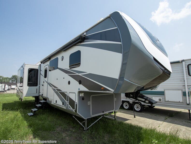 Used 2018 Highland Ridge Open Range 3X 388RKS available in Grand Rapids, Michigan