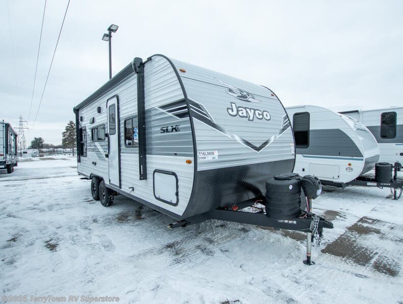 New 2026 Jayco Jay Flight SLX 210QB available in Grand Rapids, Michigan
