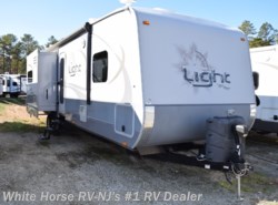 Used 2016 Highland Ridge Light LT308BHS available in Egg Harbor City, New Jersey