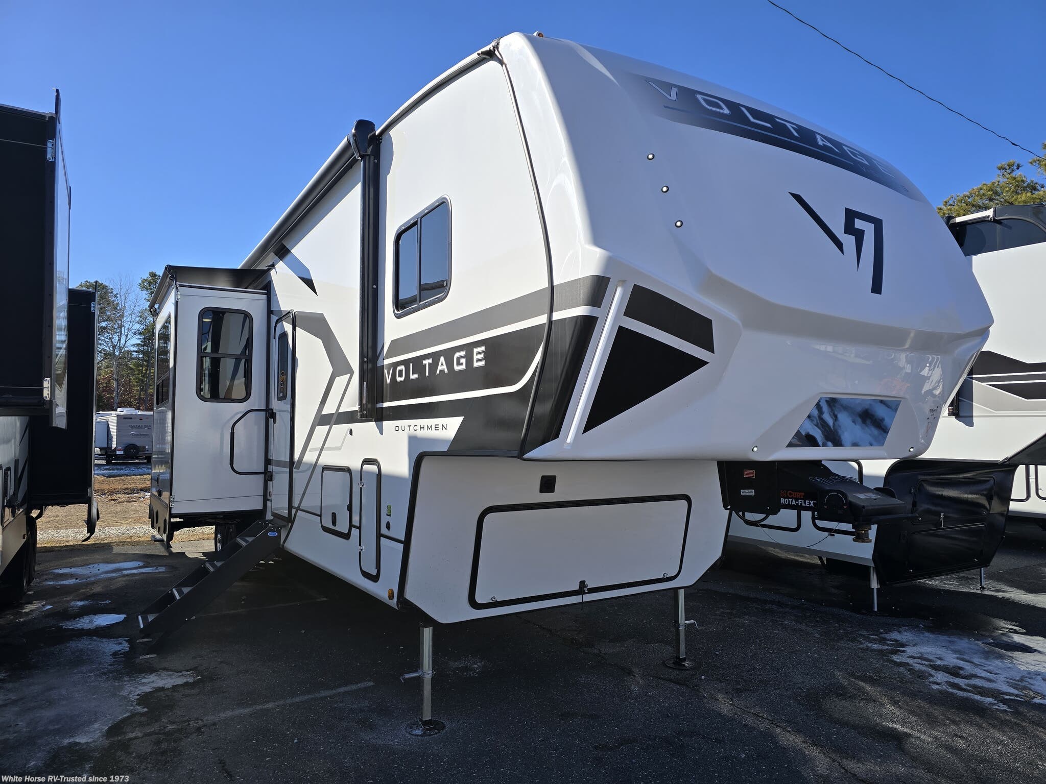 New 2025 Dutchmen Voltage V Series 3600 available in Egg Harbor City, New Jersey