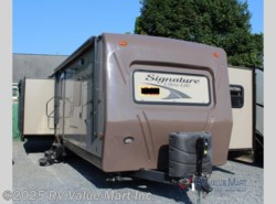 Used 2014 Forest River Rockwood Signature Ultra Lite 8329SS available in Lititz, Pennsylvania