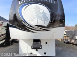 New 2019 CrossRoads Redwood available in Elkhart, Indiana