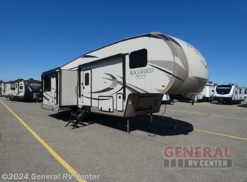 Used 2018 Forest River Rockwood Signature Ultra Lite 8289WS available in North Canton, Ohio