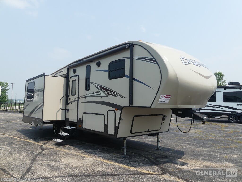 Used 2015 Prime Time Crusader LIGHT 28RL-2S available in Huntley, Illinois