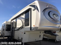 New 2019 Palomino Columbus Compass 298RLC available in Los Banos, California